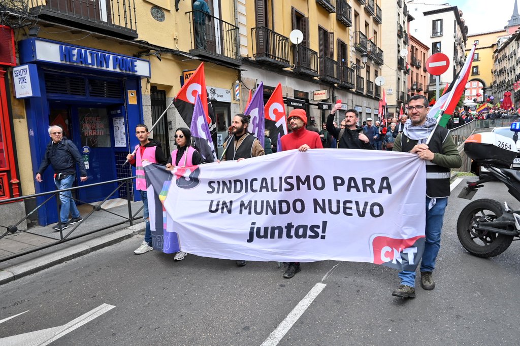 1 MAYO | '#NuestroMundo, frente a su sistema' 

Un año más en #Madrid #1MayoInterseccional

#1MInterseccional 
#1Mayo #1Mayo2024

'¡La lucha es el único camino!'

#GlobalMayDay2024
#1world1struggle
❤️🖤🔥🇵🇸