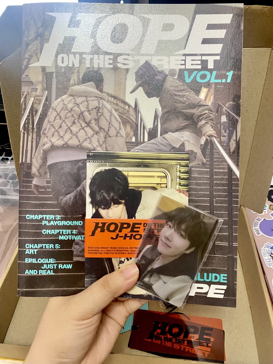 So uhm, hello! I haven’t posted since last year 🫣 i started residency training last November and I’ve been very busy with work. Anyway, I was so busy that I’ve only been able to open this today. But thank you to @purpleshopph as always! 🫡💜