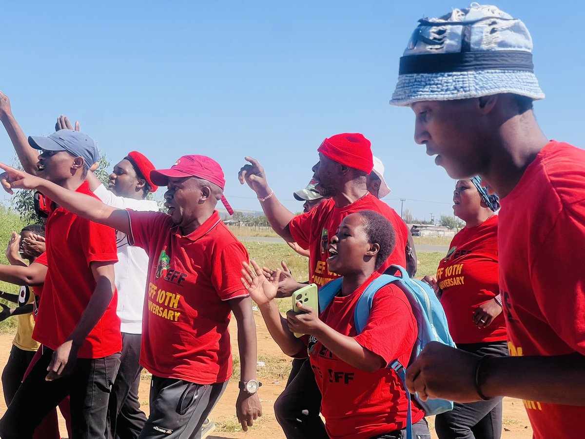 ♦️In Pictures♦️

Fighters arriving at Ward51 Phomolong in Bloemfontein Mangaung for EFF Free State May Day.

The EFF government will ensure the creation of millions of decent jobs.

#VoteEFF2024 #VukaVelaVotaEFF