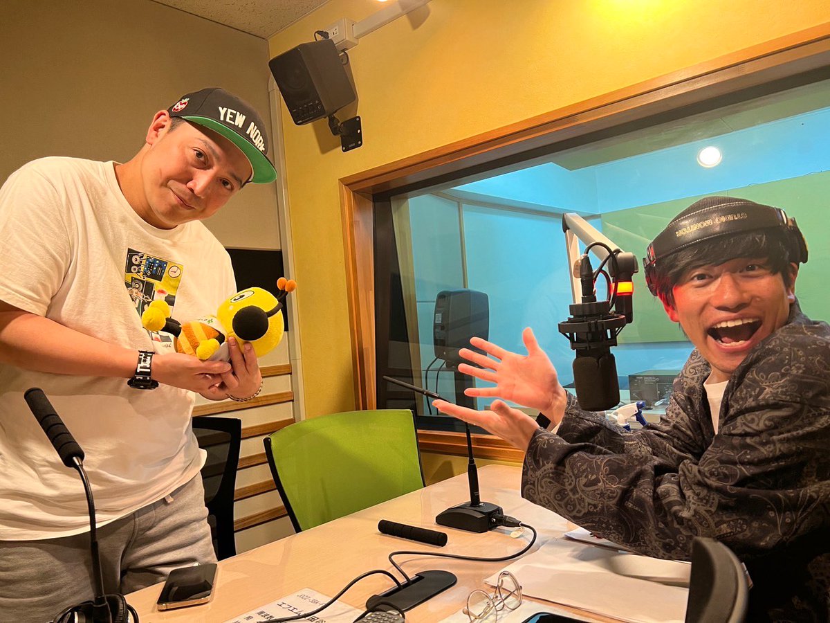 今夜11時からは…

#エフエム世田谷 「ペレ草田のRADIO!RADIO!RADIO!」放送日。

本日もペレさんとお送りします🎙️✨
嬉しい発表も…

是非お聴き下さい‼️

放送中 #ペレラジ で呟きもお願いします。

iPhone↓
apps.apple.com/jp/app/listenr…

Android↓
play.google.com/store/apps/det…