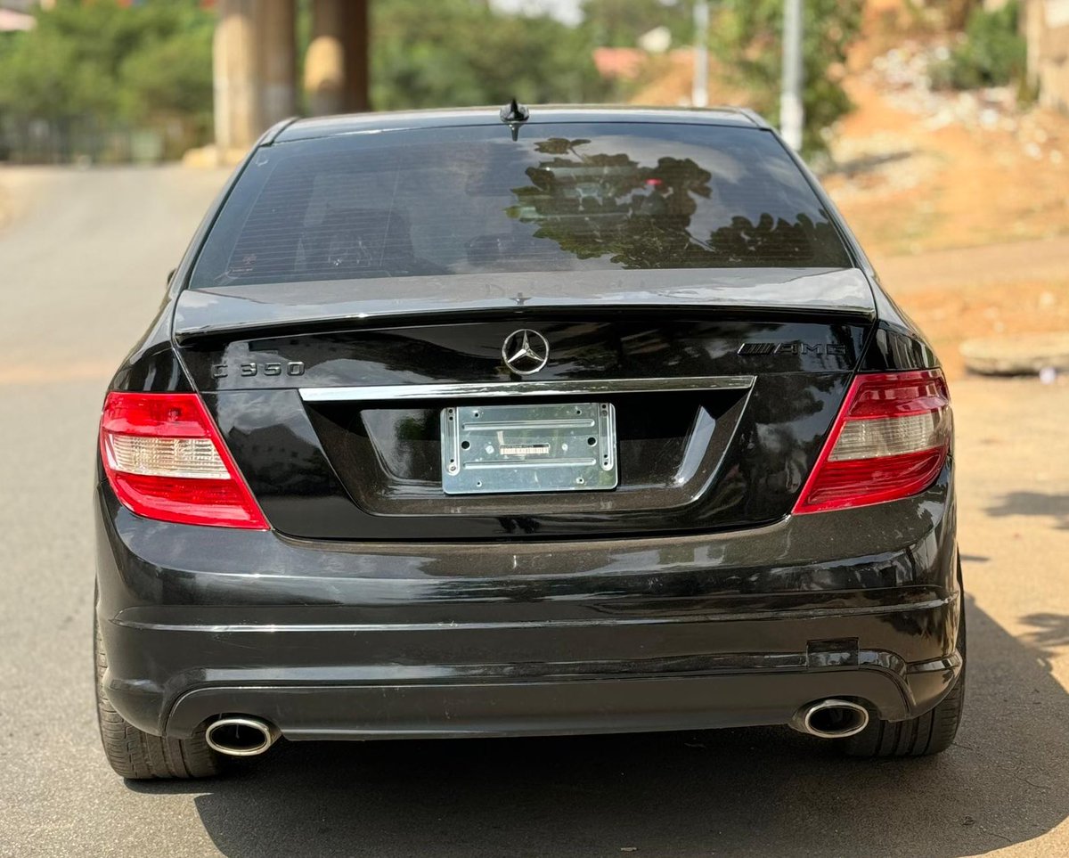 FOREIGN USED MERCEDES BENZ C350 2010 MODEL WITH ORIGINAL DUTY GOING FOR 9M, ABUJA…#DaggashAutos 📞09078783000