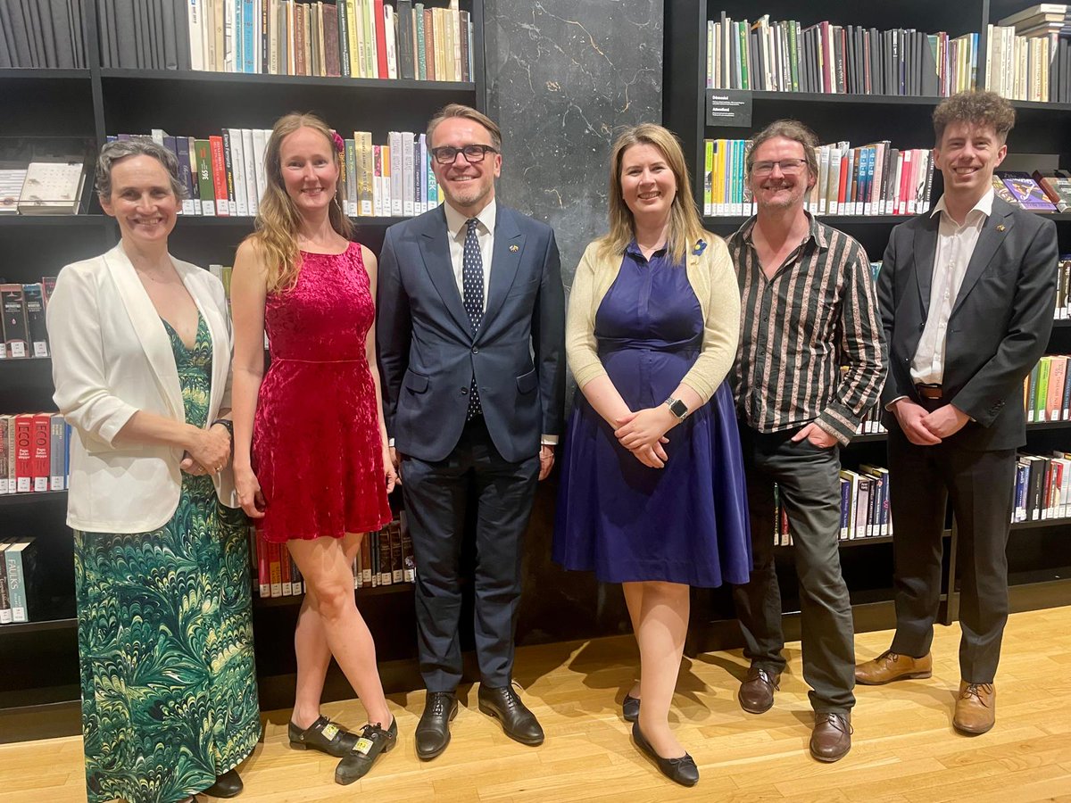 A beautiful evening in #LietuvosnacionalinėMartynoMažvydobiblioteka!
Great honor to play for head of @eucommission for #lithuania @MariusVascega and @IrishAmbVilnius. 
Celebrating 20 years since the #DayOfWelcomes! 📷📷 🎶
@irishembvilnius #Ireland #European #EuropeanTour #eire