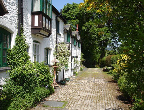 Come and enjoy the tradition of true hospitality at The Clochfaen in the heart of rural Mid Wales. #bedandbreakfast #cottage #midwales #wales #getaway