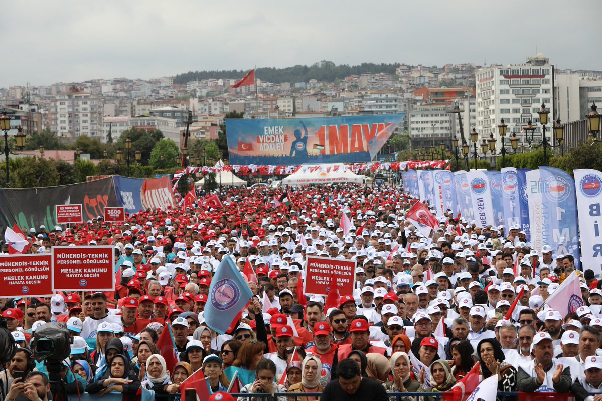 Sorunlarımızın çözülmesi için, Taleplerimizin karşılık bulması için, Hak ve hakkaniyetin sağlanması için, Adil bölüşümün tesis edilmesi için, Hep bir ağızdan Samsun'dan seslendik: Alın terimizin hakkını, vergide ve gelirde adalet istiyoruz! #1MAYIS #SağlıkSen #MemurSen #Samsun