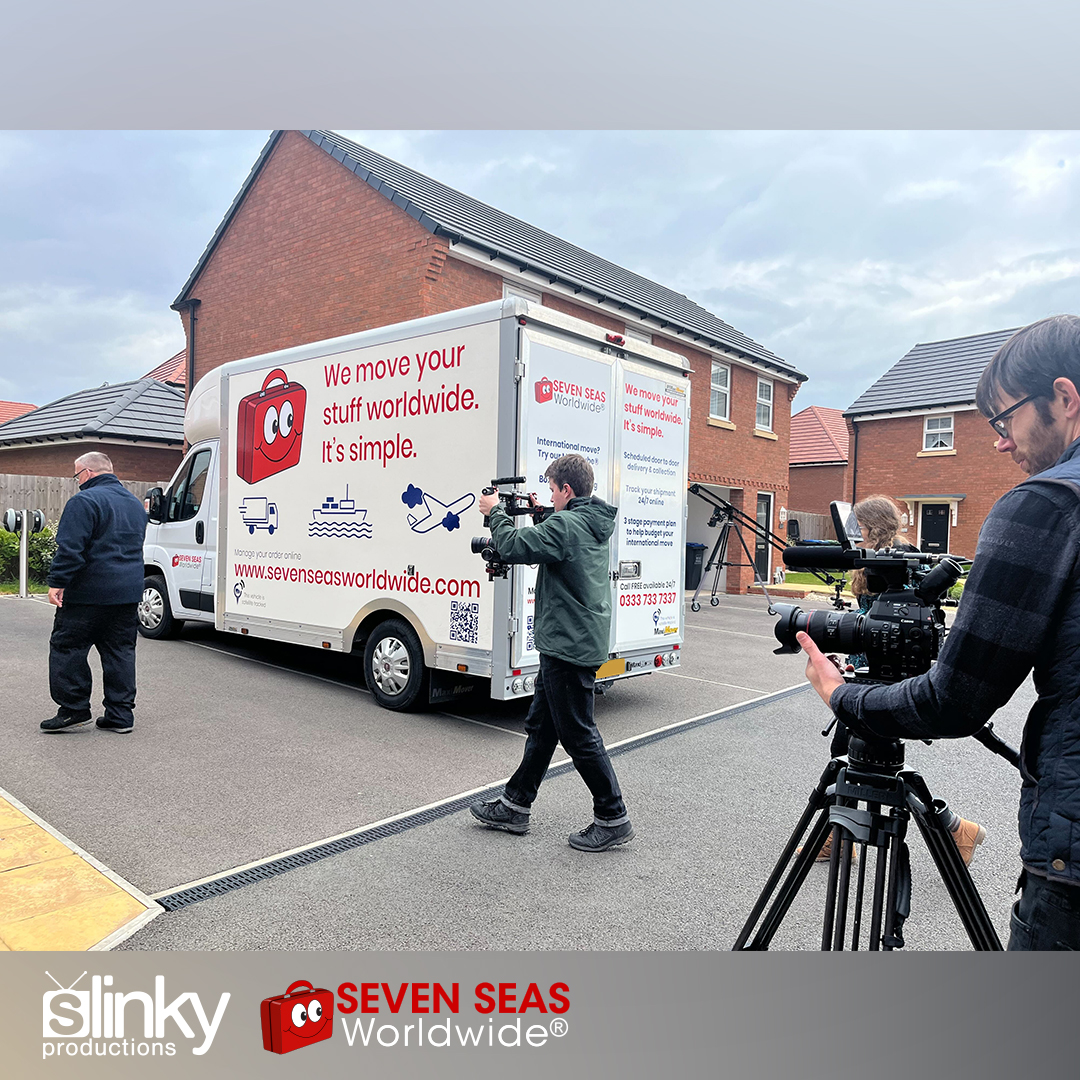 We're craning to get a closer look at @7SeasWorldwide's MoveCube® shipping solutions! 🎥🚚 Great fun filming across locations with exciting equipment!
#movecube #shipping #promovideo #videoshoot #videoproduction