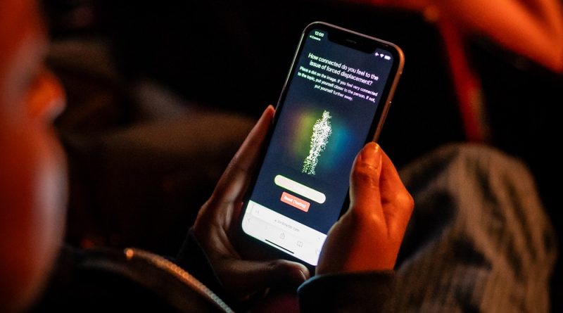 How often do you actually have to use a mobile phone during a theatre show? Feel Me on at @tftheatres needs you to do just that. It's on again this evening: backstagebristol.com/feel-me-at-tob…