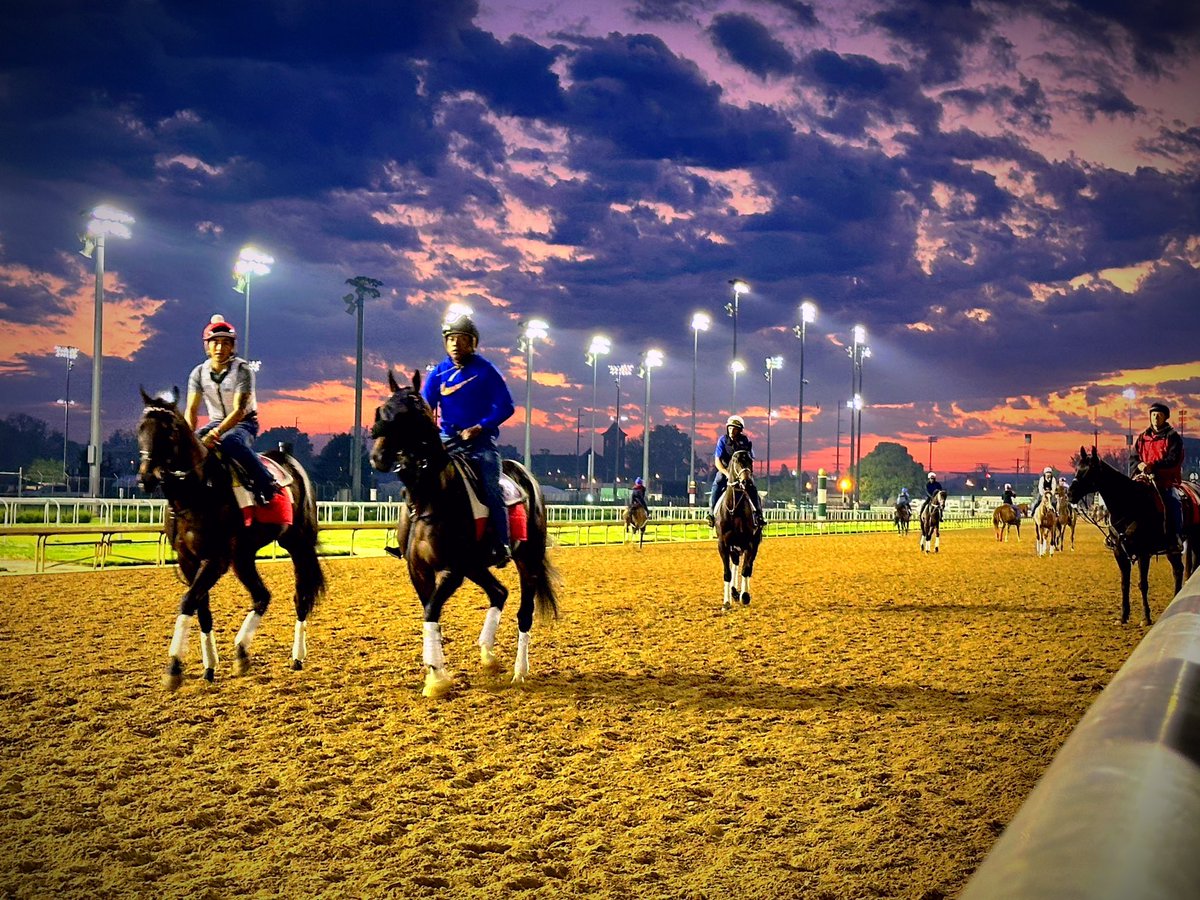 Good morning from @ChurchillDowns   It’s Wednesday of @KentuckyDerby 150 week!   @WLKY