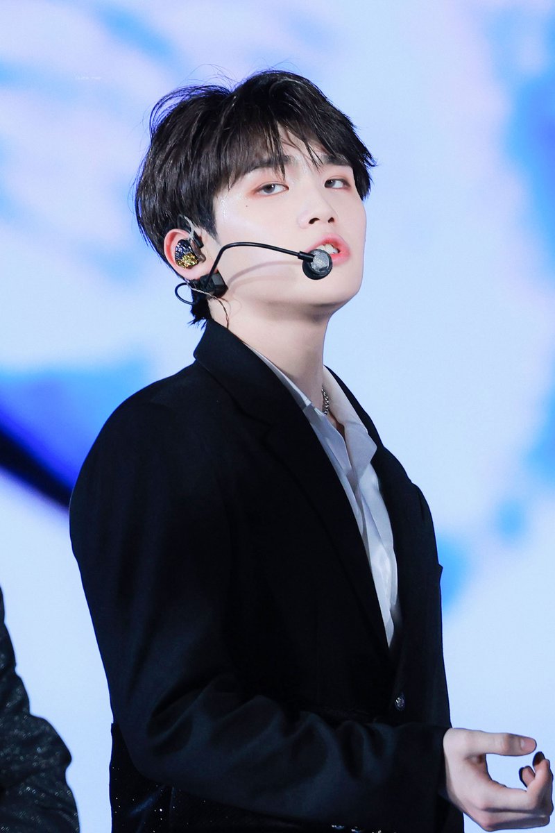 240413  골든웨이브

#ZEROBASEONE #제로베이스원 #ZB1 #김태래