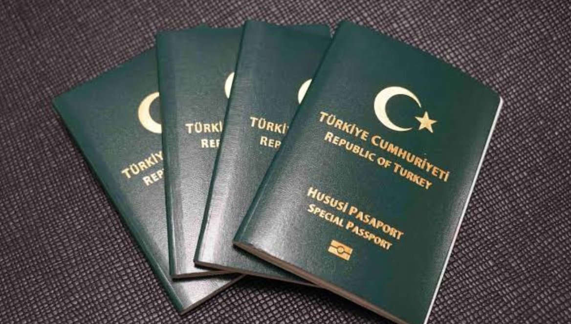 Muhtarlar hükümetten yeşil pasaport talep etmişler 😂