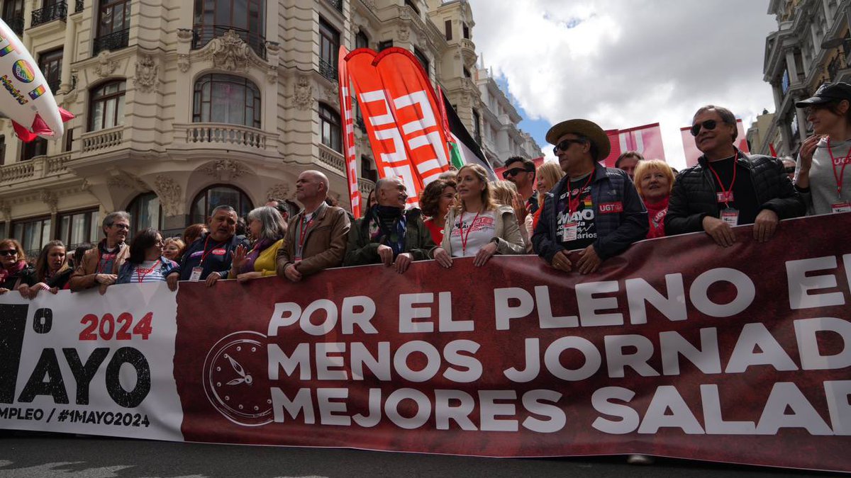 Nuestro secretario general, @UnaiSordo, asegura que España está en disposición de situarse en el pleno de empleo en un número de años razonable. ¡Reivindicamos y nos manifestamos en este 1º de Mayo por trabajar menos y vivir mejor! ✊ #1MCCOO #PlenoEmpleo