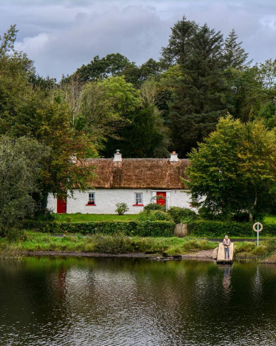 An Irish blessing ☘
May your troubles be less, and your blessings be more
And nothing but happiness come through your door…
.
📍 Lough Keenagh, Belleek in Co Fermanagh 💚
.
#BandBIreland #irishblessing #HappyFriday