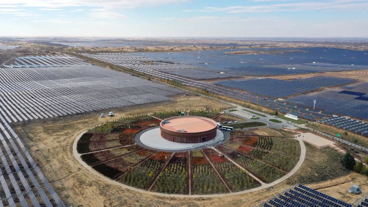 Here’s a little photovoltaic shocker for you—the largest single-unit photovoltaic desertification control project in China: the Inner Mongolia Kubuqi 2,000,000 Kilowatt Photovoltaic Base.

Located in the Kubuqi Desert of Hangjin Banner, Ordos City, Inner Mongolia, this project…