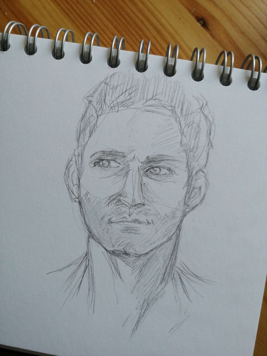 First try of a method to think more in '3D' while sketching. I thinnnnnk it's working? (ot maybe I'm just in denial)
#LuciferFanart #Fanart #Lucifer #Luciferdoodles #pencilsketches
