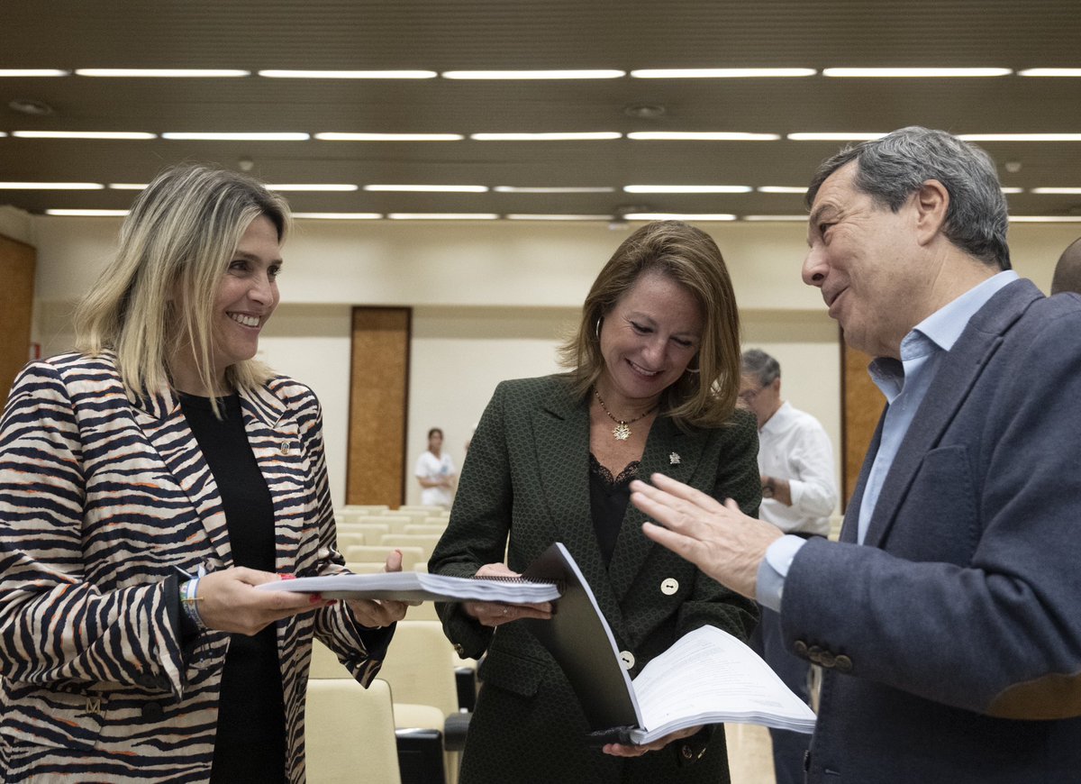 🏥 Los castellonenses tendrán un Hospital General nuevo, con habitaciones individuales y con más quirófanos, servicios y tecnología. El cambio de @carlos_mazon_ se cumple. 🔵 Dejamos atrás las promesas, llegó el tiempo de los hechos. #ElCambioSeCumple