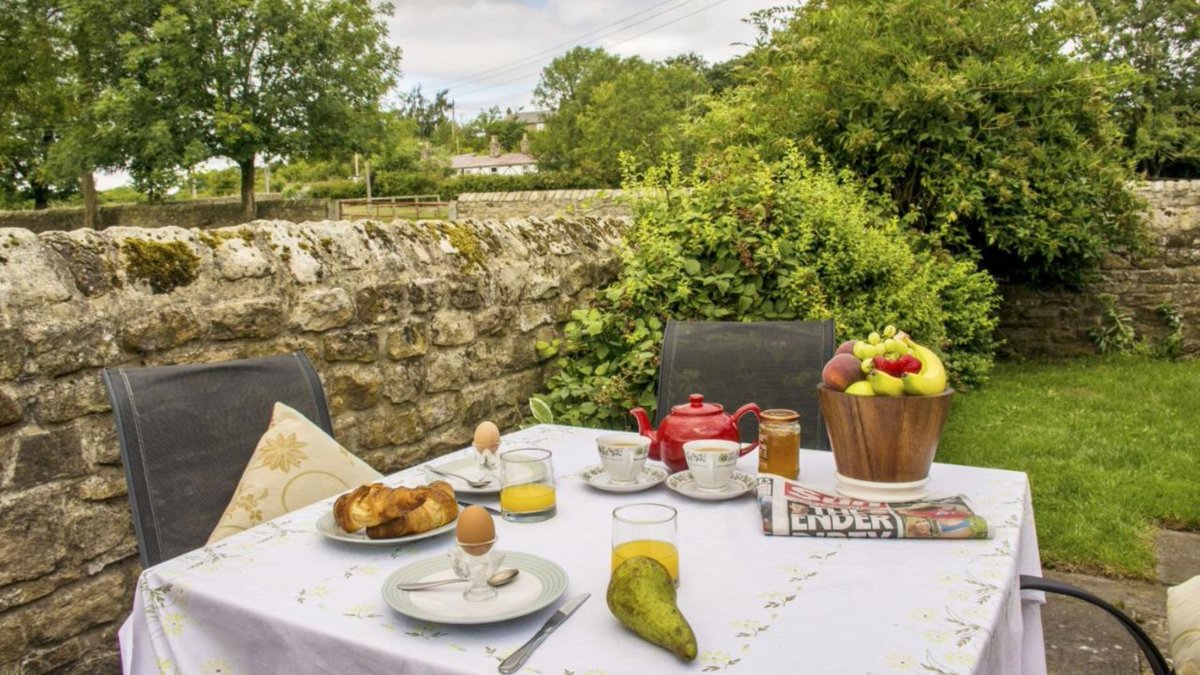 Searching for a cosy cottage getaway? Look no further than Swallows Nest 🏡 Deep in the heart of the peaceful Durham Dales countryside, this VisitEngland 4-star traditional cottage has everything you need to escape the everyday lnk.bio/s/thisisdurham… #dodurhamdifferently