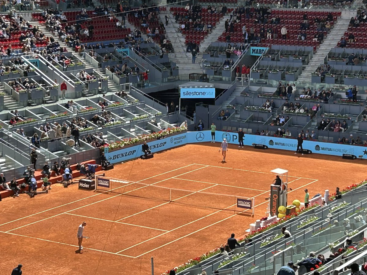 Día de tenis en el Open de Madrid! Que ilusión y cuantos recuerdos! El tenis el mayor espectáculo del mundo!! @secardiologia @CIBER_CV @worldheartfed @SIAC_cardio