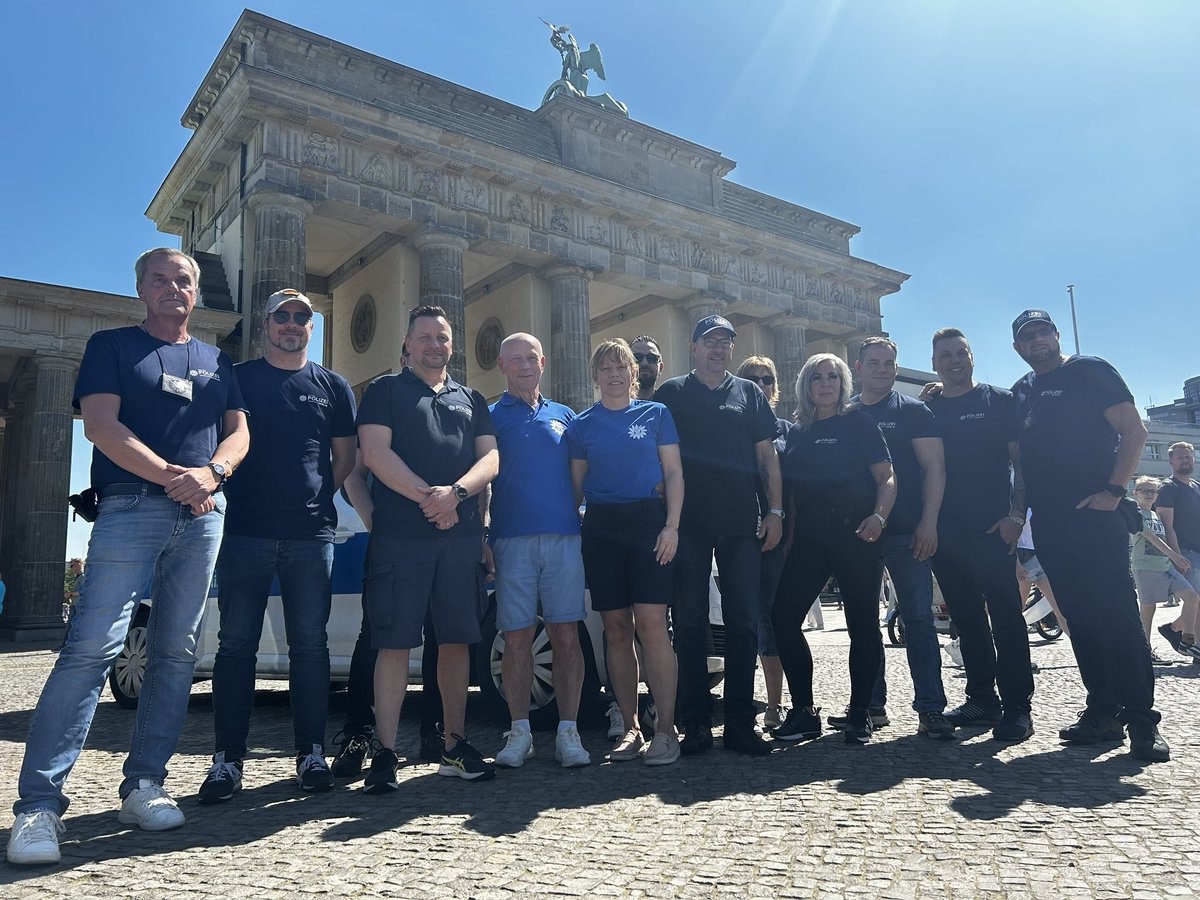 Wir sind für euch unterwegs! Nach einem Gruppenfoto am Brandenburger Tor sind wir jetzt im Grunewald eingetroffen. #EKB2024 #DPolG