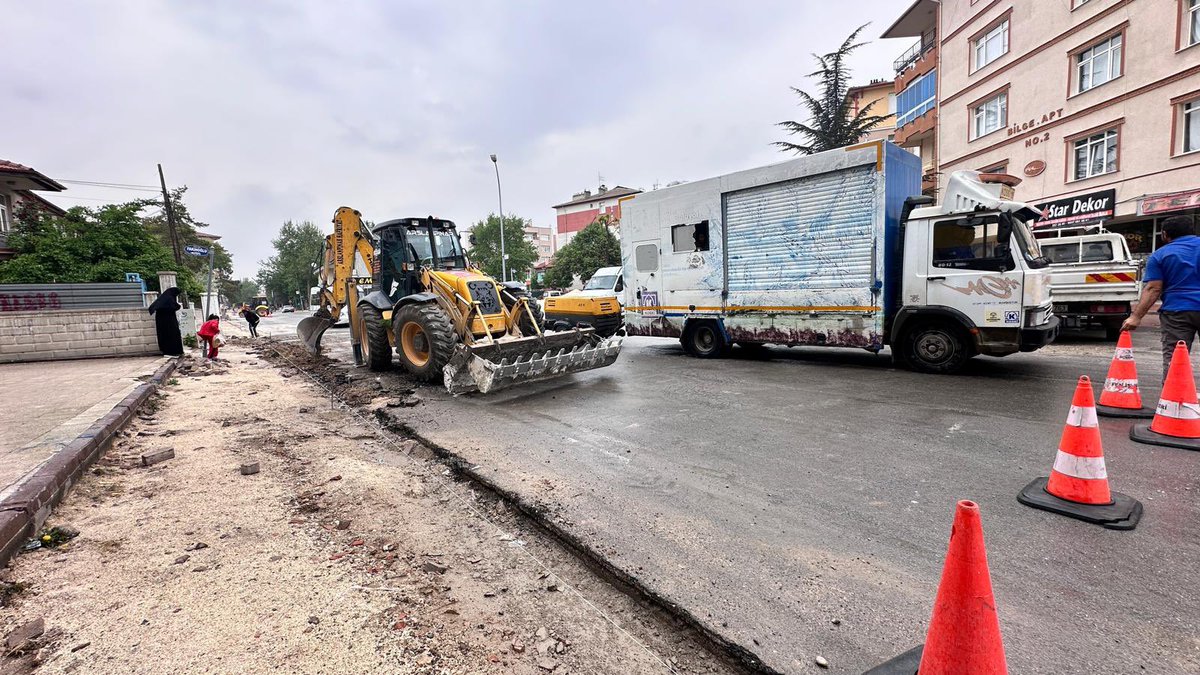 Malas Caddemizin de standartını yükseltmek için çalışmalarımız sürüyor.