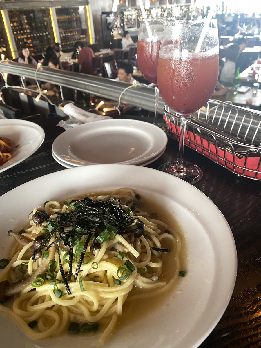 ラーメンみたいなパスタ食べた祝日