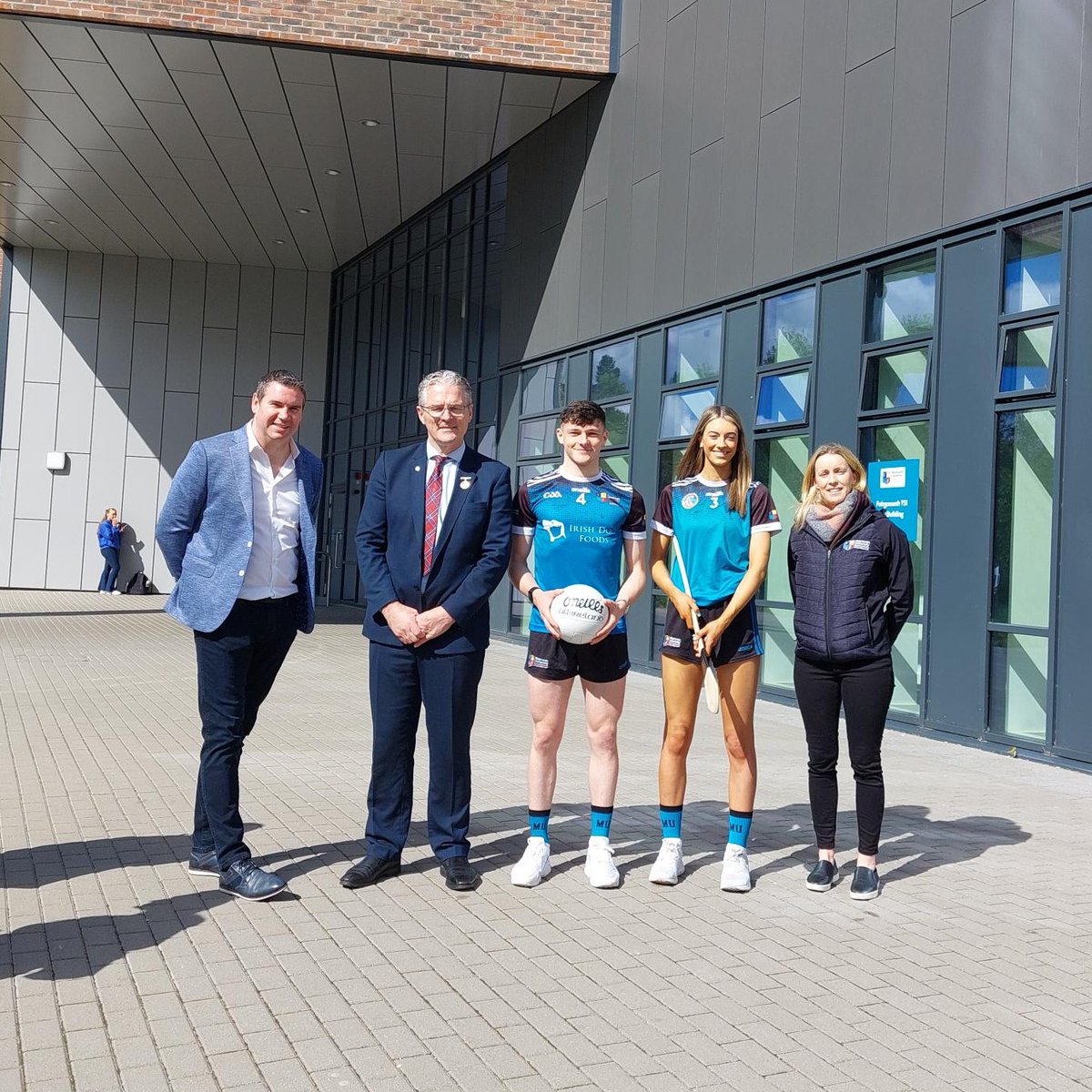 MU is happy to welcome the @officialgaa President Jarlath Burns to our campus this morning ⚽☀️