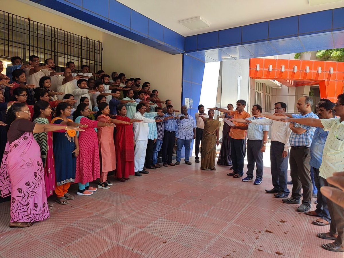 Swachhata Pledge by all officials and AFIH Participants at RLI Chennai on 01.05.2024