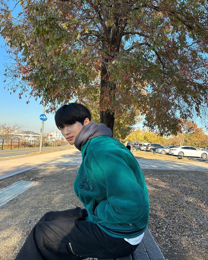 deariika's tweet photo. He's handsome much, https://t.co/SZZS0087bu