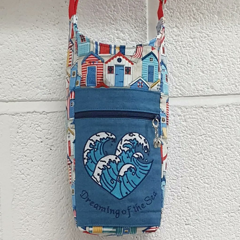 Do you love holidays, walks and outdoor activities, or know someone who does? Then join us to make a 'Hydrate Me' bag at our one day workshop 😃 nimblethimbles.co.uk/product/hydrat… #NimbleThimblesSwindon #wiltshire #waterbottlebag #bagmakingworkshop #hydrateme #lovebagmaking