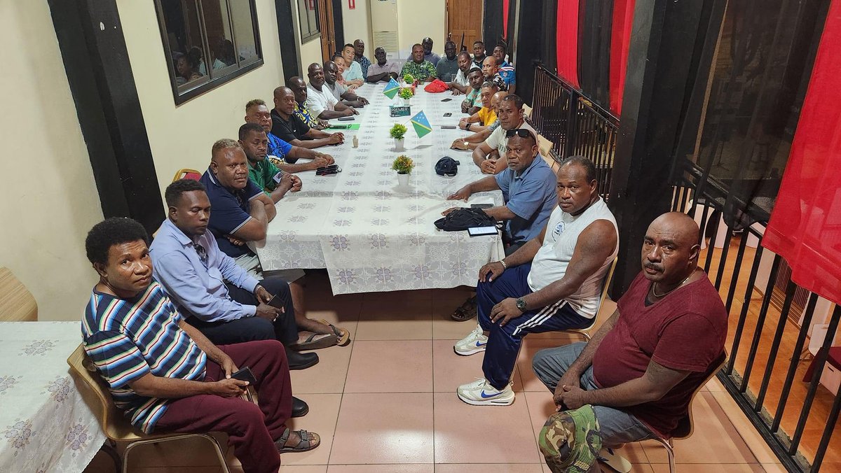 GNUT Coalition at a dinner showing they are intact and ready for tomorrow. 

27 of 29 claimed to have attended the dinner. 

@terencewoodnz @TNCPacific 

#solpol 

Photo: taken from OUR Party Facebook