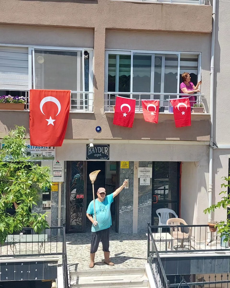 DiskMugla's tweet photo. #1mayısişçiveemekçibayramıkutluolsun https://t.co/3KLGBDU1jS