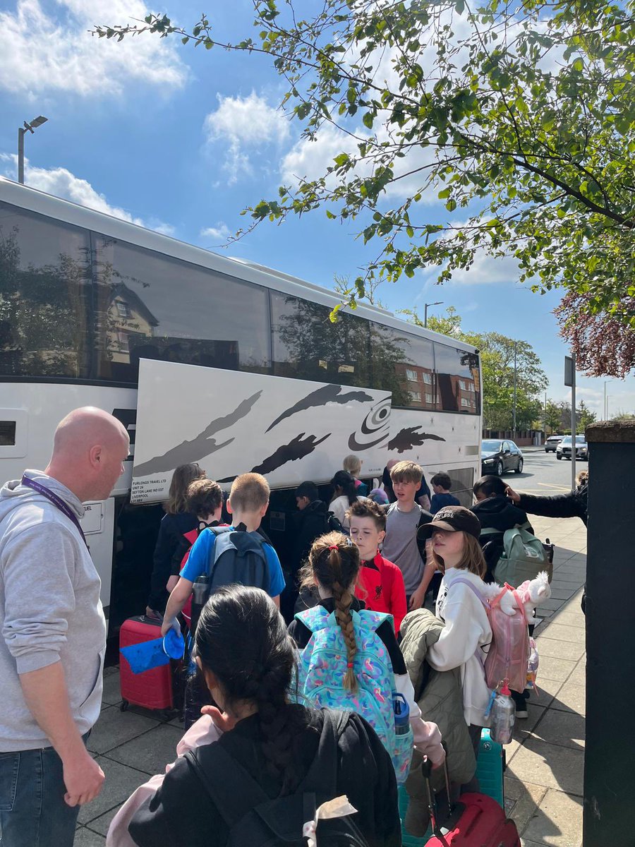 Year 4 have safely departed for their exciting residential trip to the @AndertonCentre! 🧳🚌 They’re all set for days filled with outdoor exploration, team-building activities, and unforgettable memories.