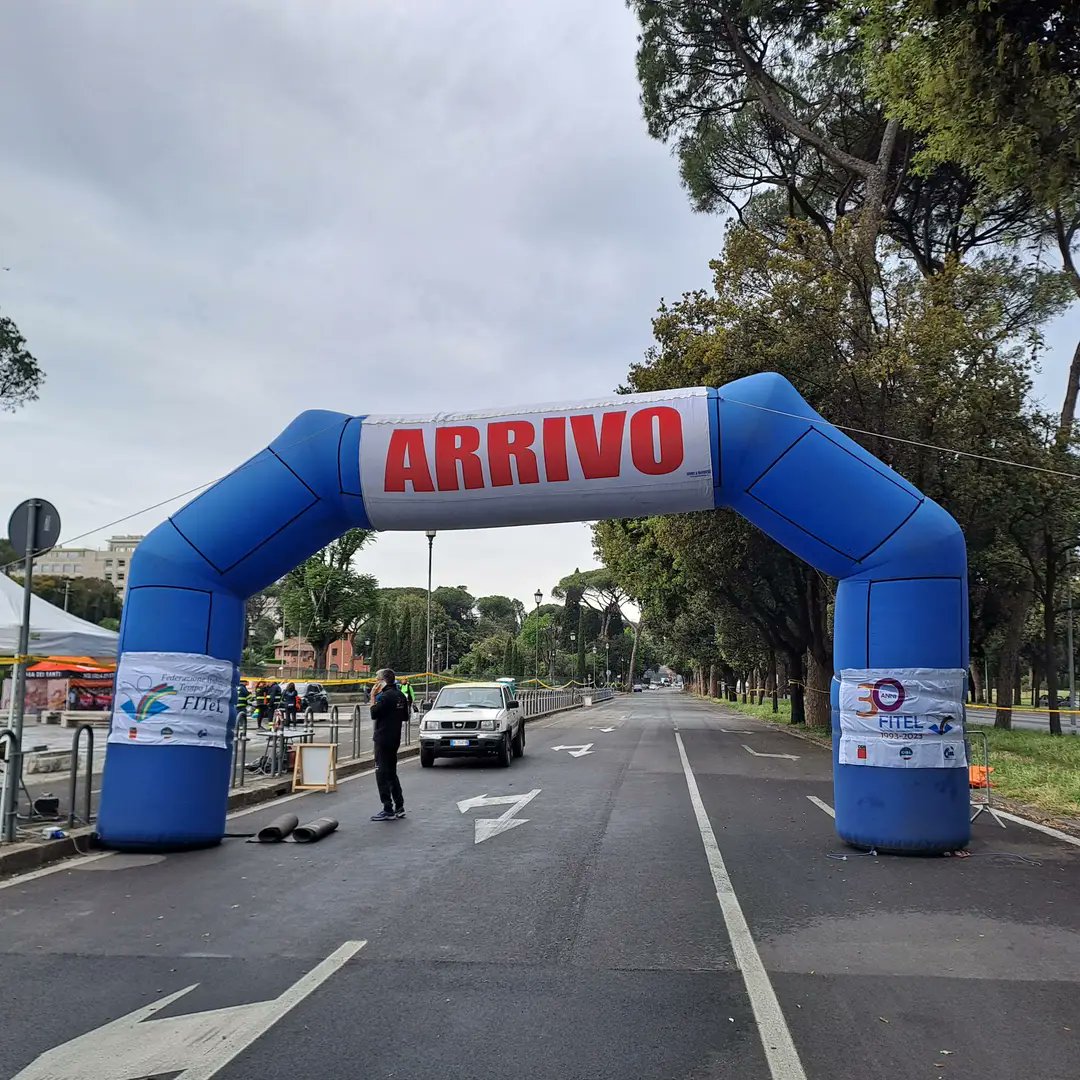 FitelNazionale's tweet photo. Primomaggio LAVORO... IN CORSA!
Preparativi prima della partenza
#CGIL #CISL #UIL #FitelLazio #FITEL #LBMSPORT #ACSIItaliaAtletica #FIDAlLAZIO https://t.co/quixxBEu92