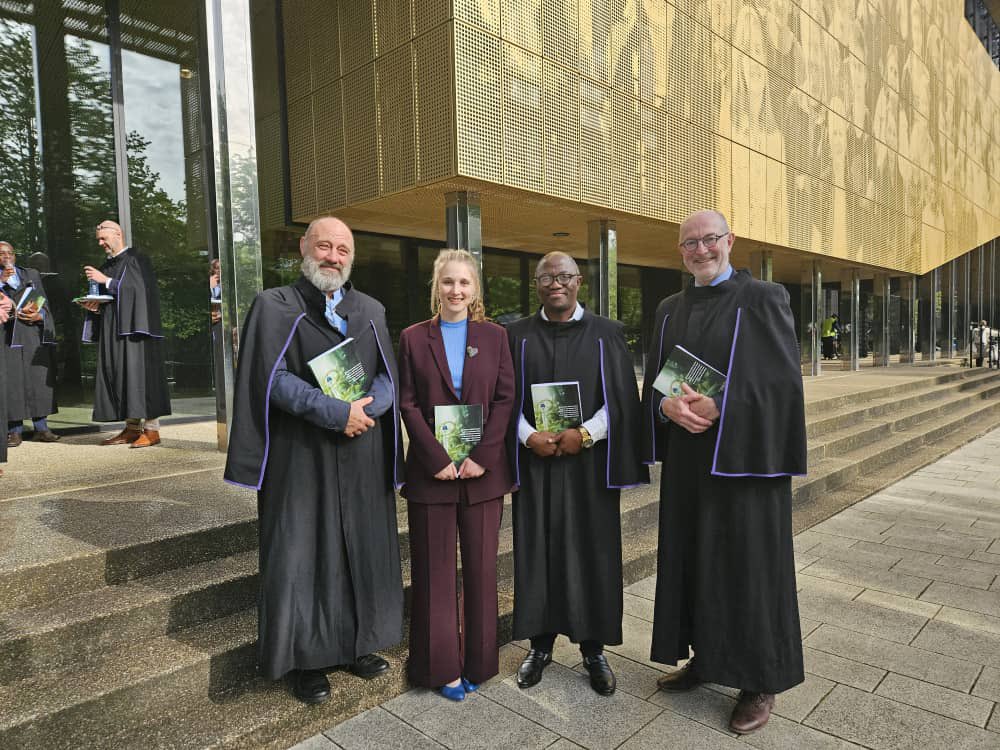 Département de Médecine Tropicale/UNIKIN/RDC (@tropmedunikin) on Twitter photo Thrilled to announce that <a href="/tresorzola1/">tresor zola</a> and #Ynke Larivière have successfully defended their PhD thesis in Medical Sciences under supervision of Profs <a href="/HypoliteMavoko/">Hypolite M. Mavoko</a>, #Pierre Van Damme and #Jean Pierre Van geertruyden. Congratulations 🎓 Thrilled to announce that <a href="/tresorzola1/">tresor zola</a> and #Ynke Larivière have successfully defended their PhD thesis in Medical Sciences under supervision of Profs <a href="/HypoliteMavoko/">Hypolite M. Mavoko</a>, #Pierre Van Damme and #Jean Pierre Van geertruyden. Congratulations 🎓