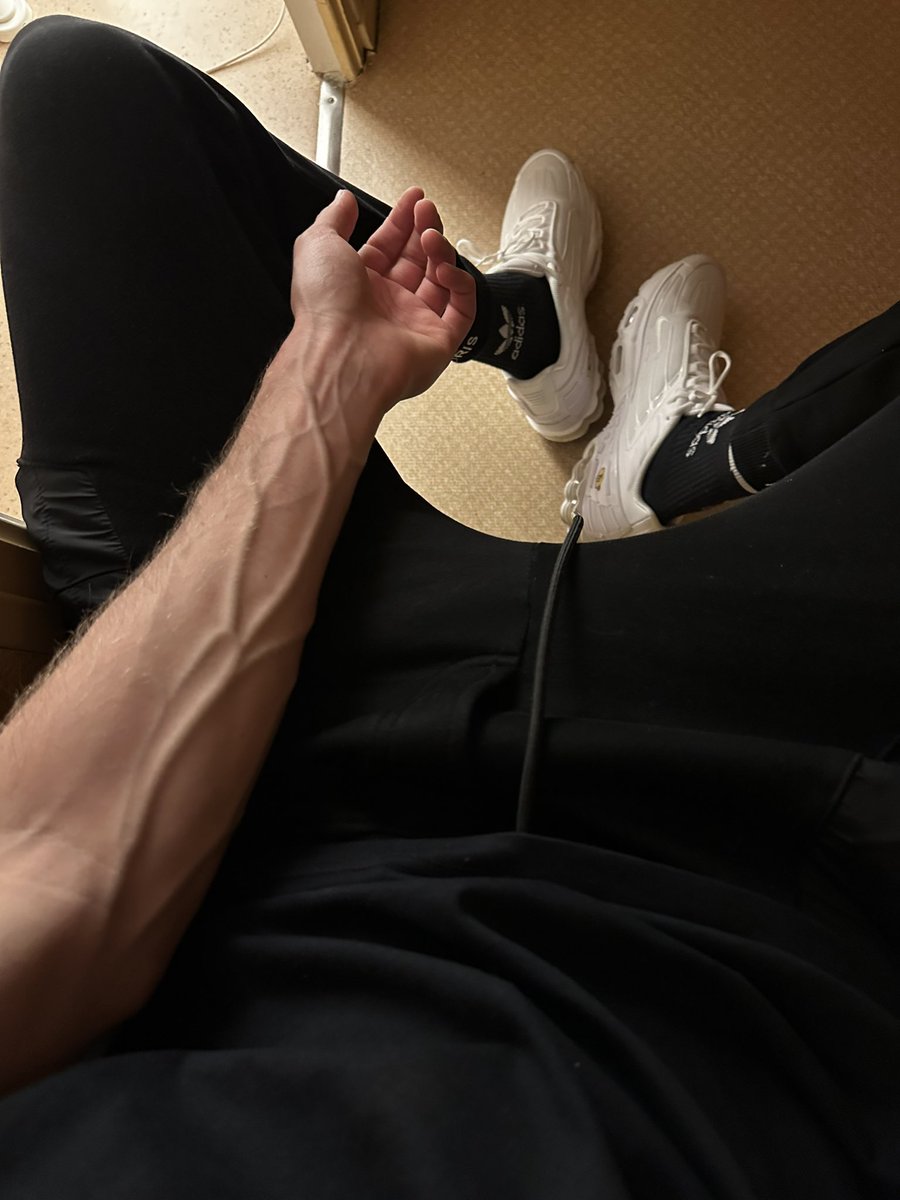 Erwan Taylor 🩵 tweet media