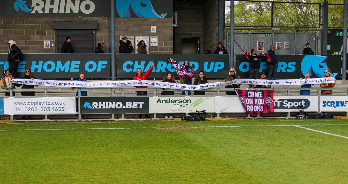 We may not have won on Sunday, but we delivered our message to London City Lionesses!
Thanks to ⁦<a href="/RhianCleverly/">Rhian Cleverly</a>⁩ for the words and ⁦<a href="/Gingeraction/">James Boyes</a>⁩ for the pic 🎯🖤♥️