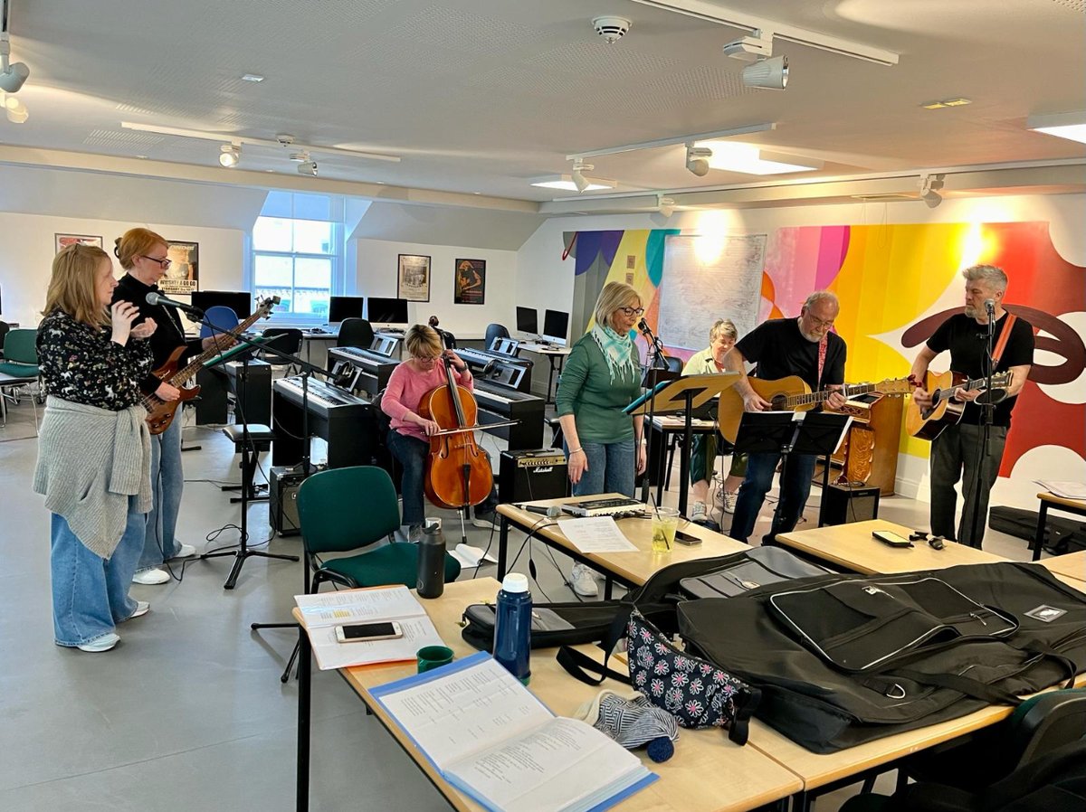 From the stage to the studio! 🎶 Our 2023 collaborators from #AStreetLikeThis are now jamming together in #ABandLikeThis. Six months strong, and the music just keeps getting better. Plus, Fiona's cello adds a whole new dimension! 🎻  unfoldingtheatre.co.uk/articles/2023/… @ace_thenorth