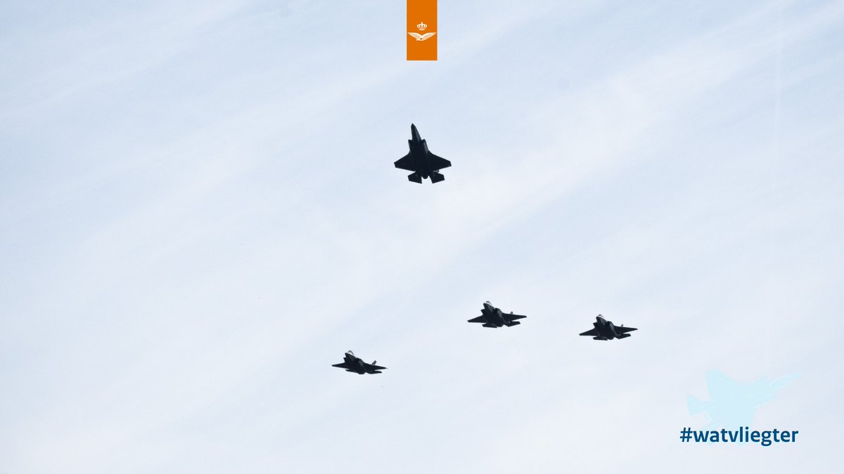 Extra openstelling #VlbVolkel. Op zaterdag 4 mei brengen gevechtsvliegtuigen een eregroet tijdens de jaarlijkse dodenherdenking over het @NMMSoesterberg. De vliegbewegingen vinden plaats tussen 11:00 uur en 14:00 uur 👉 bit.ly/3xVYWHh 
#watvliegter