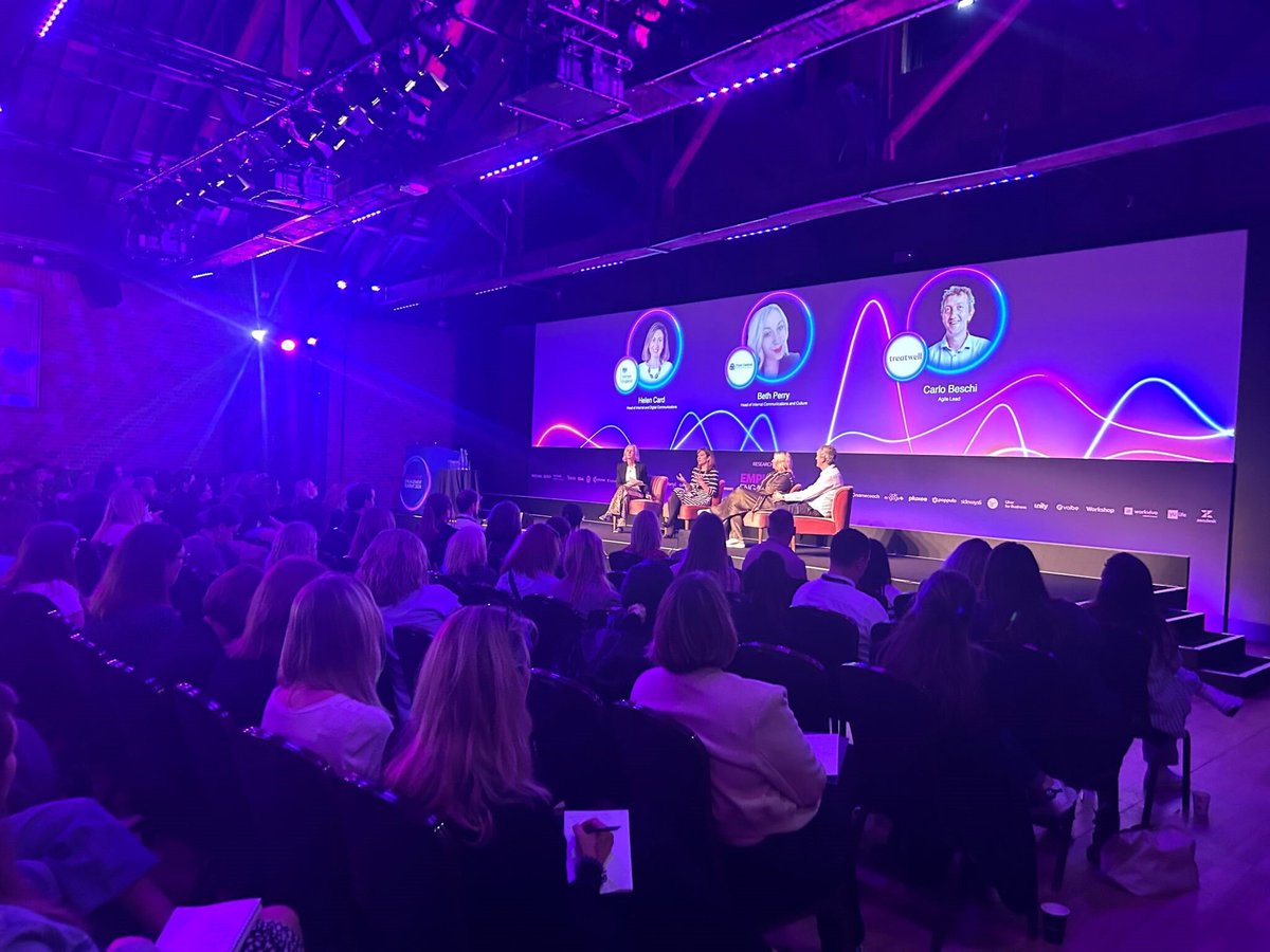 Our Main Stage is HEAVING enjoy our panel discussion looking at People & Culture Strategies for a Modern Workplace Thank you to our wonderful panellists! And a special shout out to our host Charlotte Dahl 👏🏽 #EngageSummit