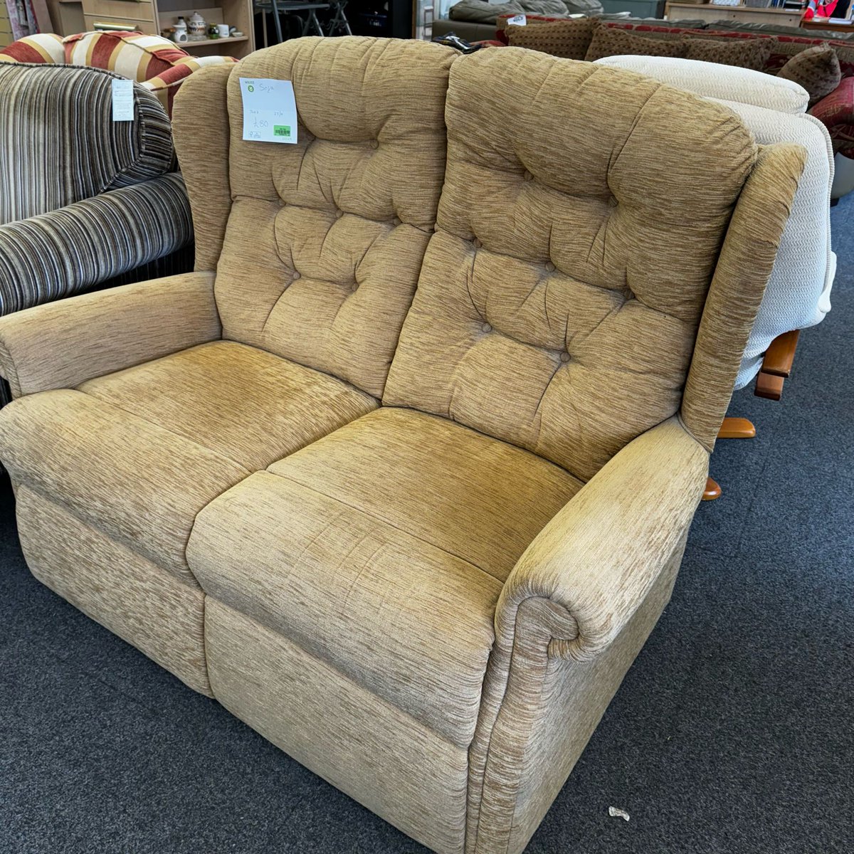 Sofa £80
We are in need of good condition donations to continue our work. We operate a local collection service for large furniture, call the shop 02380 779580. #secondhandfurniture #southampton #retrofurniture #charityshops #foundinoxfam #shirley #oxfamshops #furniture