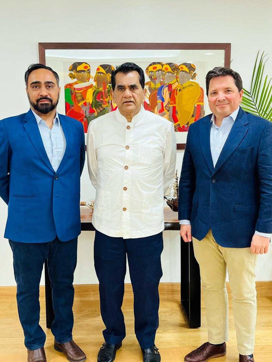 🇮🇳Tide CEO Dr. @OliverPrill & India CEO @Gurjodhpal Singh had a productive interaction with Shri Amitabh Kant, G20 Sherpa & former Chief Executive Officer, NITI Aayog. 
@amitabhk87 
#Tide #India #CEO #ThoughtLeaders #Leadership