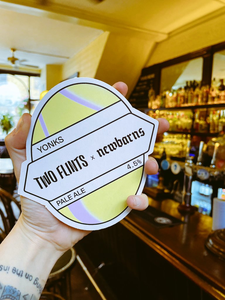 TheQueens_Head's tweet photo. And here you have it - revealed! We're one of some top nationwide drinking holes who will be pouring the first ever Two Flints cask. A splendid collab with Newbarns and a gorgeous pale ale 🌾

Beer on from 12pm tomorrow (Thurs 2 May). Smack your lips around it by us 😋 https://t.co/yEgxESjjtO