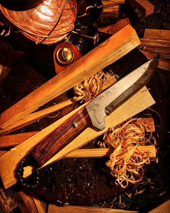 2月に届いた義定刃物のナイフ「火祭」本日デビュー、切味素晴らしく、カスタムしてもらったグリップがなお一層所有欲を満たしてくれる… 