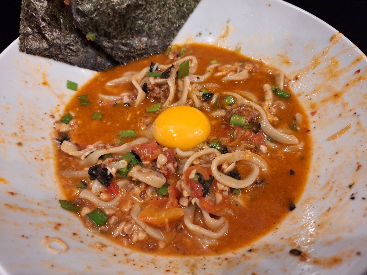 豚風。

台湾つけ麺 塩 トマトⅹ2 のり 納豆 生玉子

初食の塩トマトをいただきに突撃ッッ！

納豆とトマトがこんなにも合うとは思わず麺だけで逝ける程最高に旨い🫰
だがつけ汁につけたら超最高に旨くなった🫶
最後は麺丼にスープ割り風で大満足

めちゃめちゃ旨かったです🤣🤣🤣🤣
御馳走様でした🙇‍♂️