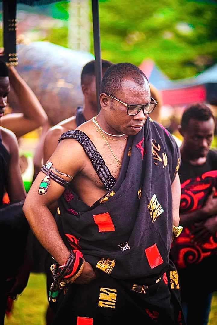 It’s exactly a year today that we were sworn in as the NkosuoHene of DUMASUA TRADITIONAL COUNCIL. It’s been a privilege serving the masses in this direction. I pledge to be an exemplary CHIEF to my people. THANK YOU NANA AMPONSAH II DUMASUA HENE for having faith in me 🙏🙏🙏