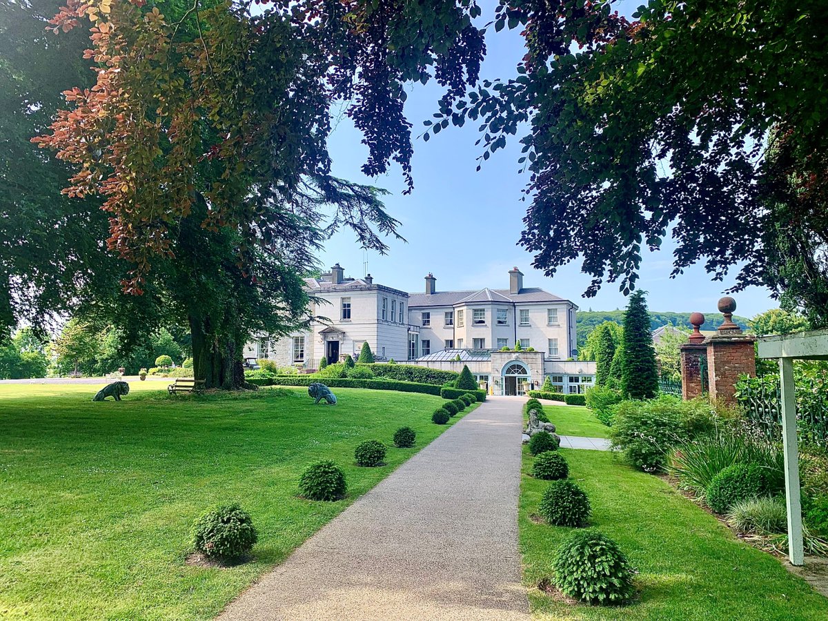 Hello May, and hello sunshine ☀️💛

#HelloMay #HelloSunshine #Spring #TankardstownHouse #IrishCountryHouse #ManorHouse