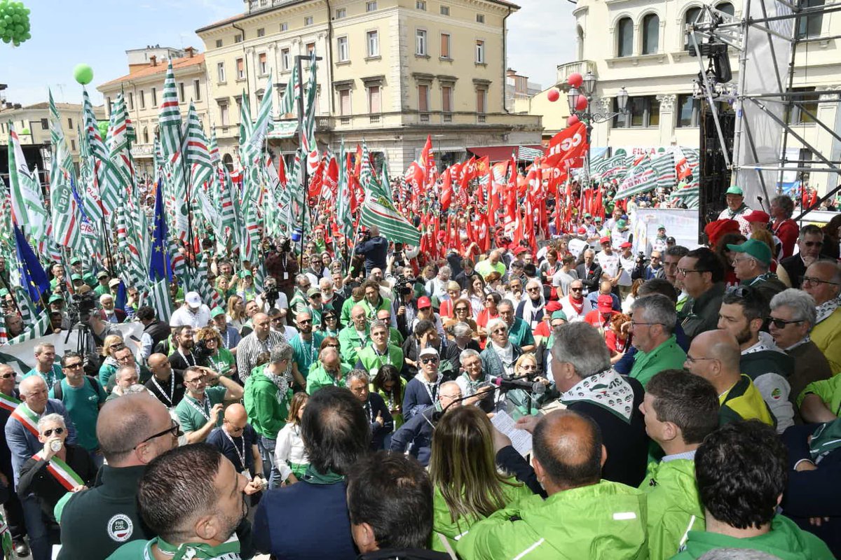 #LuigiSbarra da #PrimoMaggio, #1M2024 a Monfalcone: “Il mondo del lavoro ha l’obiettivo di entrare con competenza, intransigenza e responsabilità nelle dinamiche di decisione, ad ogni livello. Remare tutti nella stessa direzione. Questo dobbiamo fare”.