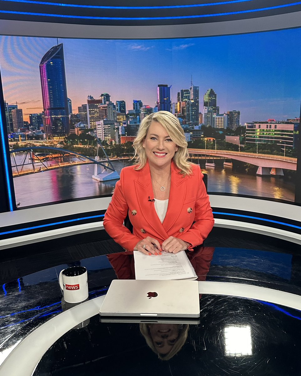 LeisaGoddard's tweet photo. Looking forward to this one tonight … 

@pm_live and the Hon Bronwyn Bishop on what has been a very big day politically. 

#skynewsaustralia https://t.co/5TDHeyBHxF