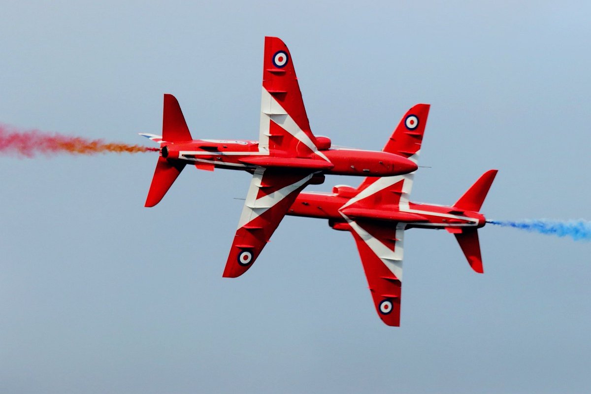 Get the balance right... @rafredarrows #Springhawk2024 training in progress! #RedArrows