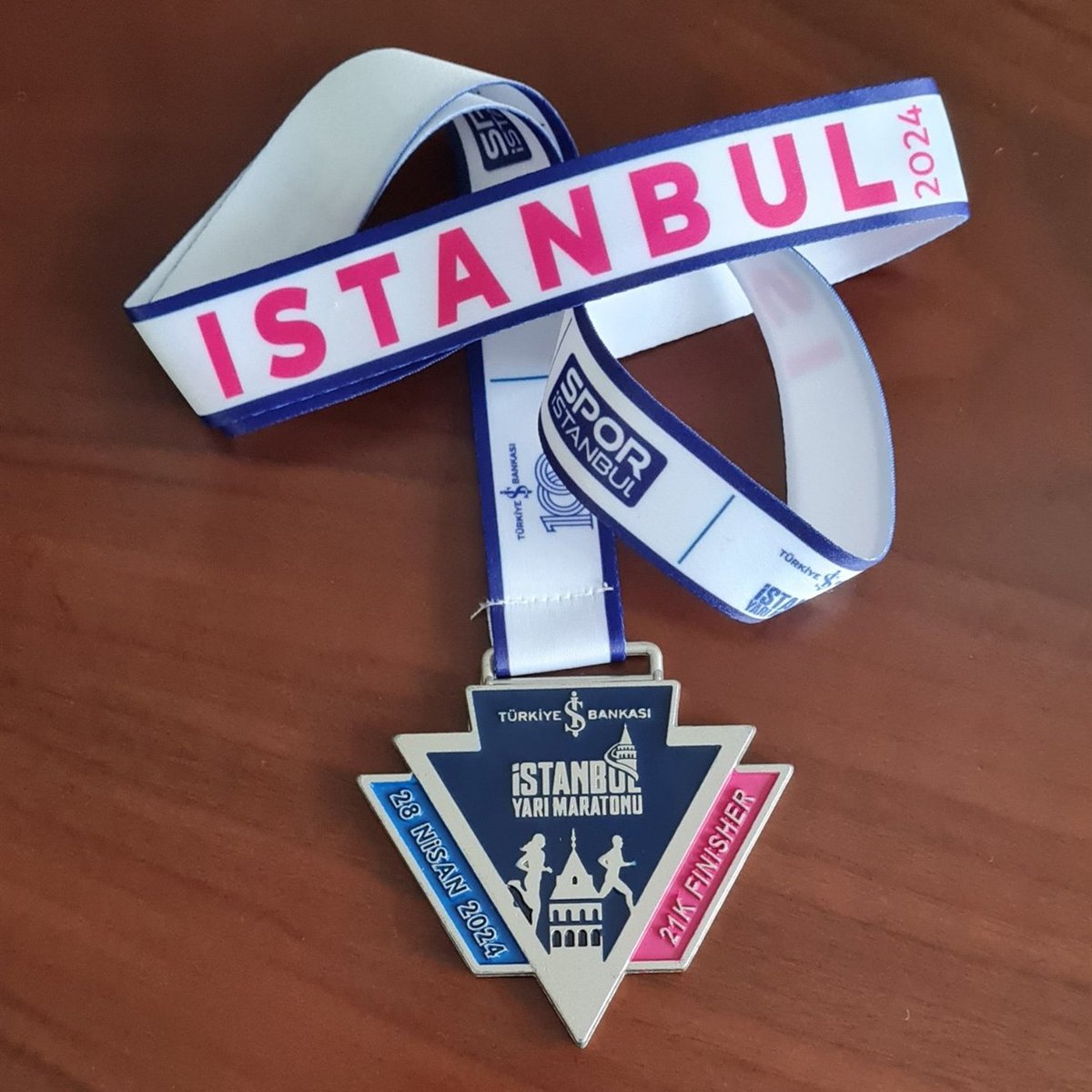 Türkiye İş Bankası 19. İstanbul Yarı Maratonu
⌛️21K derecem 2:34:19 🏃‍♂️
🗓️21K April 28, 2024

@ibbsporistanbul
#benimmaratonum #EnHızlıYarı #IstanbulMarathon