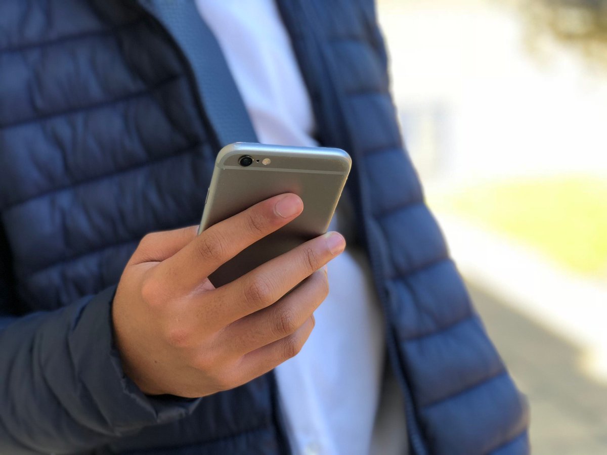 Sextortion is a type of blackmail when someone threatens to share nude images or videos of, or sexual information about, someone online unless they are paid money or agree to do something else for them. What do parents and carers need to know: bit.ly/3WpGrF9