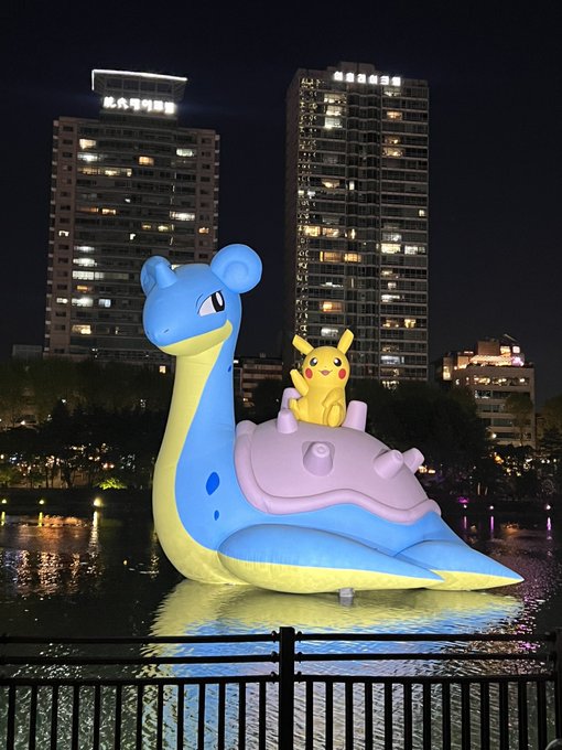 Lapras &amp; Pikachu https://t.co/ZYDSp74kV3